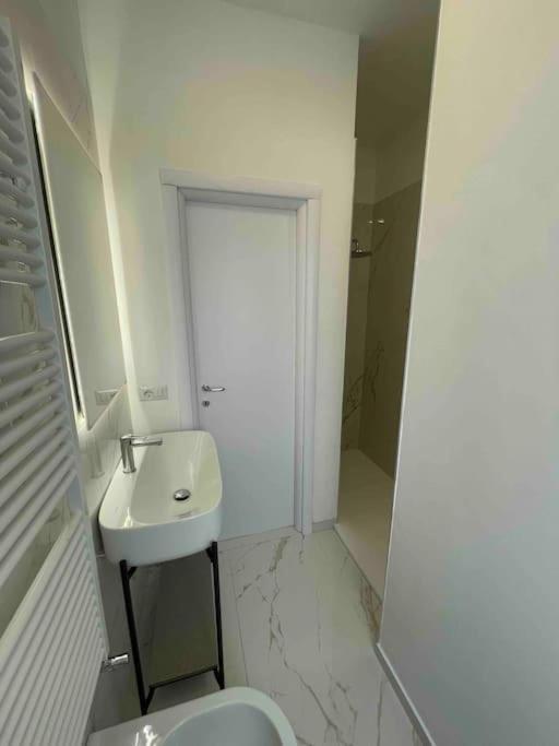 Grazioso Appartamento In Condominio Nel Verde Buccinasco Extérieur photo